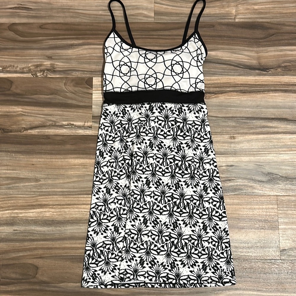 Lola By AFG Black White Built In Bra Athletic A-Line Dress Size XXL
